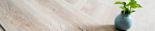 Foto de Piso Vinílico SPC, Resistente a la humedad, ideal para pisos de interior como piso de cocina